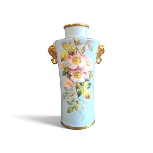 Eine hellblaue royal worcester - eine,