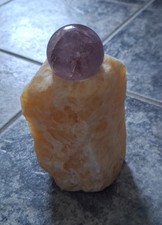 Orangencalcit Mit Eingeschliffener Amethystkugel Zimmerbrunnen Quellstein 