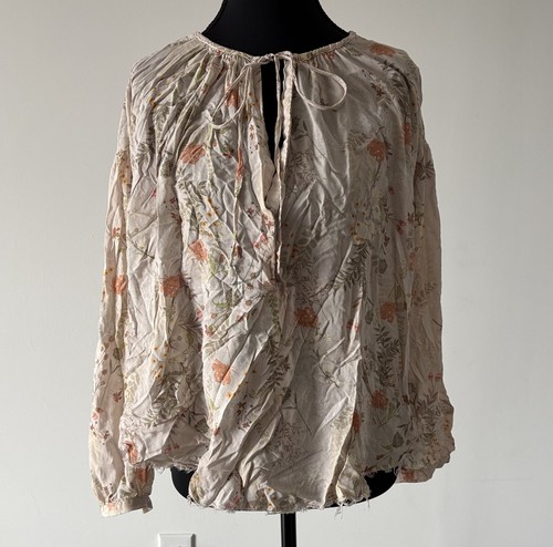 Olivaceous beige floral - olivaceous,
