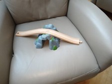 brio holzeisenbahn tunnel mit