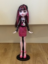 Monster High Draculaura Music