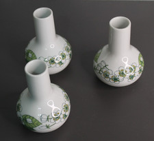 3 kleine Vasen, alle mit dem