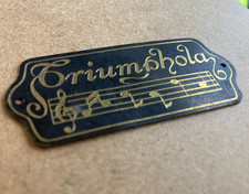 antikes Messing Schild Triumphola Rachals Musik Instrument Klavier Flügel 4113-6