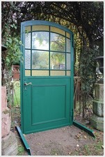 Nr.  2. Antike Tür Palais