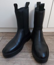 Calvin Klein Chelsea Boots