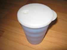 Trinkbecher Tupperware Junge Welle Strohhalm Öffnung Picknick mit Deckel rar