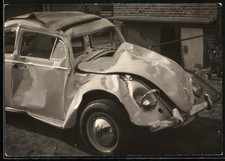Fotografie Auto Volkswagen VW Käfer, Totalschaden, Unfallwagen / Ersatzteilspen 