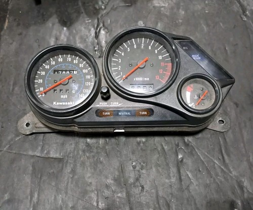 Kawasaki gpz 500 - kawasaki,