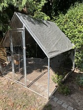 Hühnervoliere außen