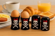 Set Eierbecher + Salz- &