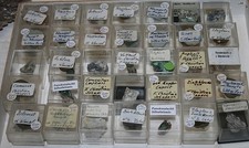 Mineraliensammlung 35 Dosen