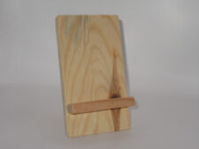 Selbstgemachter Handyhalterung aus Holz 