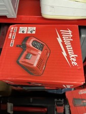 Milwaukee M12-18C Ladegerät