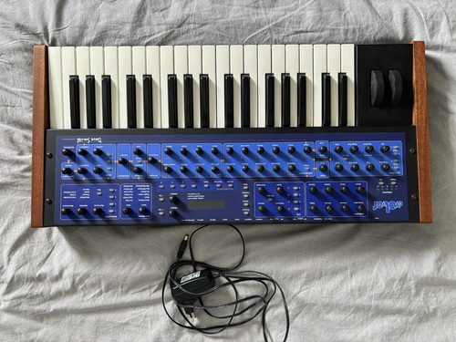 Dave smith instruments mono - smith,