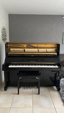 Yamaha UX Klavier schwarz