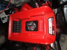 Ladegerät 40V Li-Ion Grizzly / Mr. Gardener für Rasenmäher, Heckenschere usw.