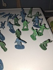 45 alte Soldaten Figuren