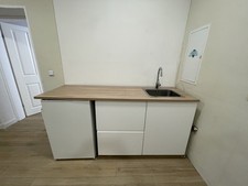 Küchenzeile mit Spüle, einem Spülen- und Schubladen in Moers zu verkaufen!