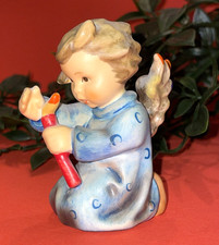 Hummel ® Figur Engel kniend