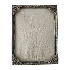 Antik Bilderrahmen Rahmen alt gold Metall gewölbtes Glas verzierte Ecken 13x17,5