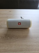 JBL Flip 4 Tragbares Lautsprechersystem - Weiß - Neuer Akku (JBLFLIP4WHT)