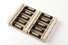 Fußmatte mit Schuhbürste