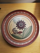 Wandteller mit Blumen und