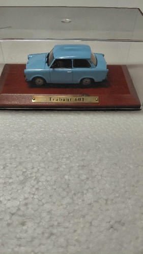 Trabant 601 limousine hellblau - 601,