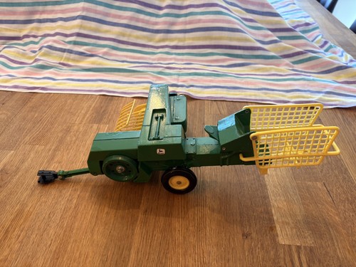 Vintage ertl john deere - john,