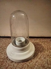 alte Glaskolbenlampe Porzellan