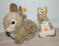 Steif Hasen mit Knopf und Fahne+Schildchen-Manni-18 + 14cm