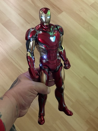 Hot toys avengers campus - hot,