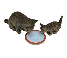 Katzengruppe geschnitzt -