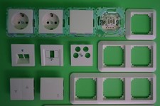 Merten System M / Rahmen 1-M 1M polarweiß glänzend Steckdose Schalter Wippe-Ausw