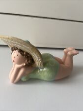-BEACH GIRL- Weibliche, liegende mollige Dekofigur/Länge ca.11cm-Sammlerstück