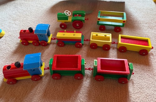 Holzzug zum teil - zum, magnetisch