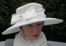 Damenhut eleganter Anlasshut Seeberger Weißtöne Festlich Hochzeit  Pferderennen