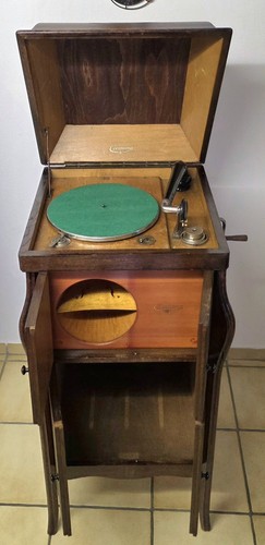 Schrankgrammophon von cremona - von,