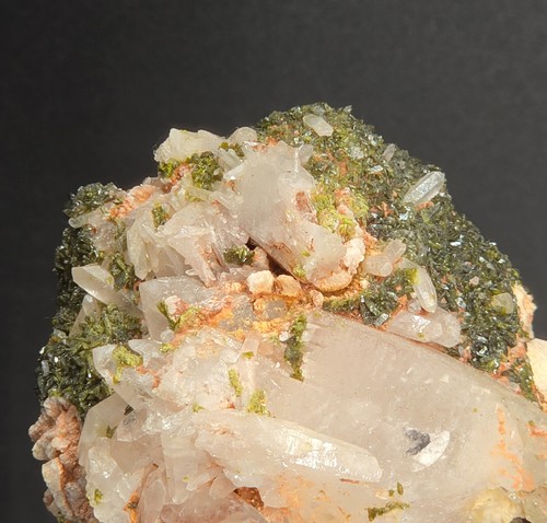 Epidot mit bergkristall - bergkristall, quarz