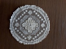 1 rundes 17 cm Du. Deckchen-Handarbeit Kloeppelware-DDR Ware gebraucht/neuwertig