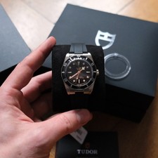 TUDOR Black Bay 54 –