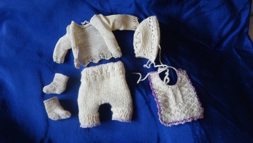 Sehr kleine puppenkleidung - sehr,