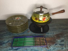rustikales Vintage Fondue Set grün Topf Brenner mit Gestell 6 Teller 12 Gabeln