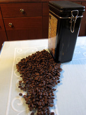 MEINL KAFFEE Kaffeedose G. Klimt "Die Erwartung" &"Der Kuss" Blech, schwarz gold