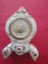 Antike Mercedes Porzellan Kaminuhr - Goldfarbes Ziffernblatt & Rosen-Dekor