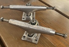 Thunder 147 High Hollow Skateboard Achsen (Paar) 8“ Breite