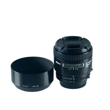 NIKON 85mm F/1.8 AF (R0365)