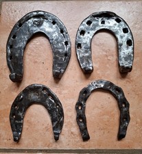 4 Antike Hufeisen 3  Mit Schmidemarken , 16./17. Jhd, 