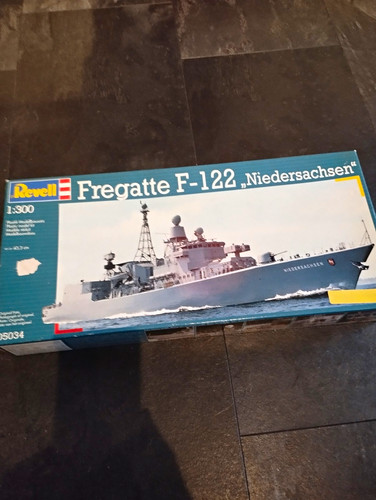 Revell fregatte 122 - revell,
