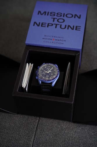 Omega swatch moonswatch - omega,